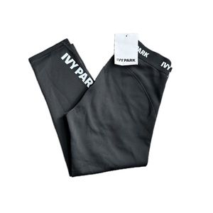 IVY PARK leggings NEW size L
